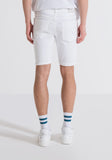 DENIM SHORTS OZZY SKINNY FIT IN CREMA