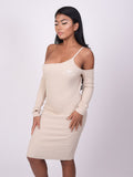 Vestido con hombros descubiertos- Beige